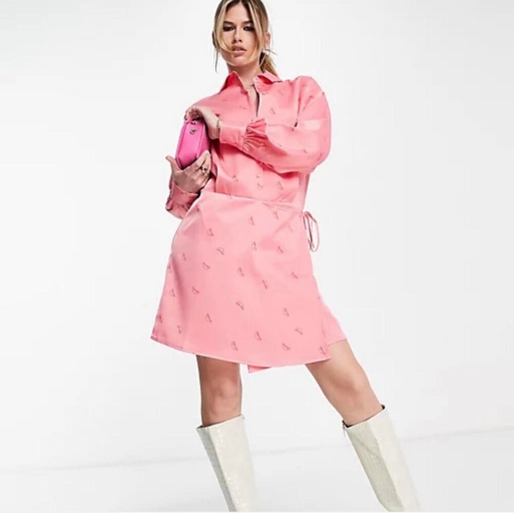 YAS Womens Parisana Mini Long Sleeve Dress Size M Satin V Neck Pink Croissant